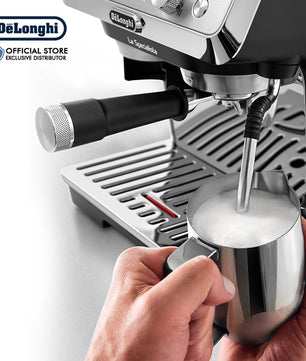 De'Longhi Pump Espresso Maker - Arte EC9155.MB