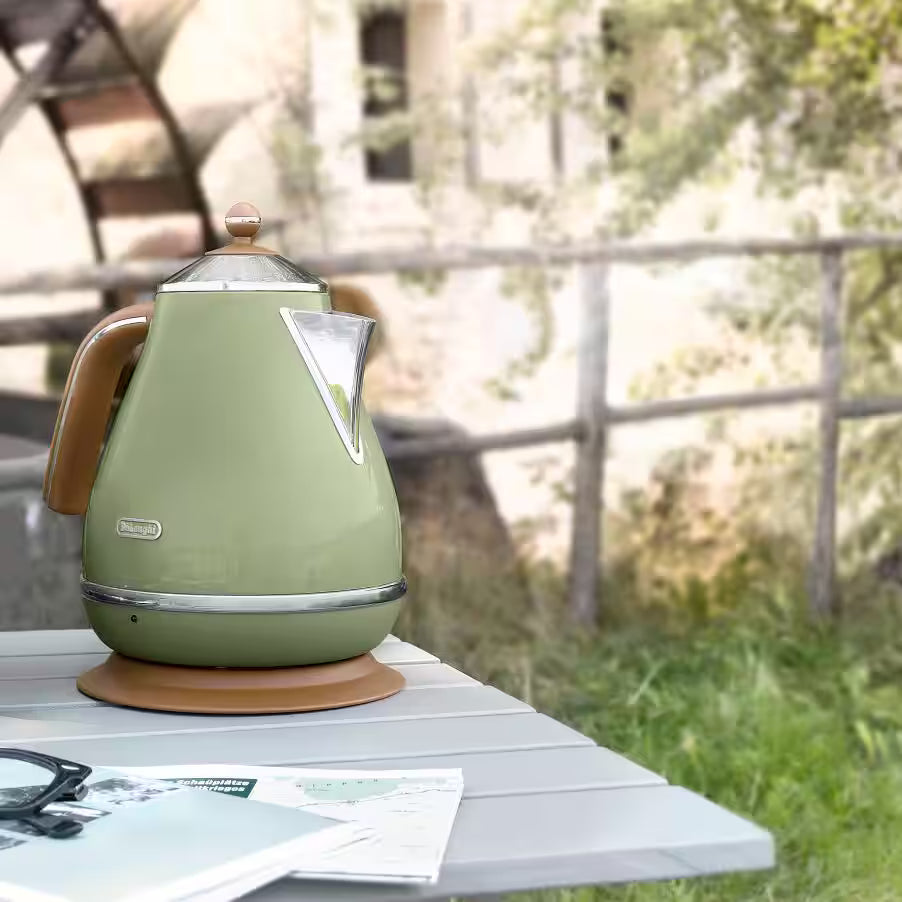 De'Longhi Icona Vintage Cordless Electric Kettle 1.7L - KBOV2001.GR