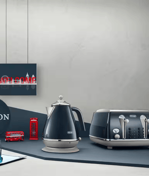 DeLonghi Icona Capitals Kettle London Blue 1.7L - KBOC2001.BL