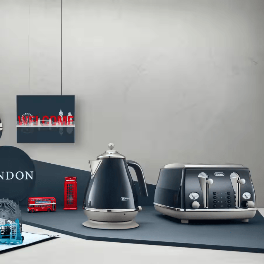 DeLonghi Icona Capitals Kettle London Blue 1.7L - KBOC2001.BL