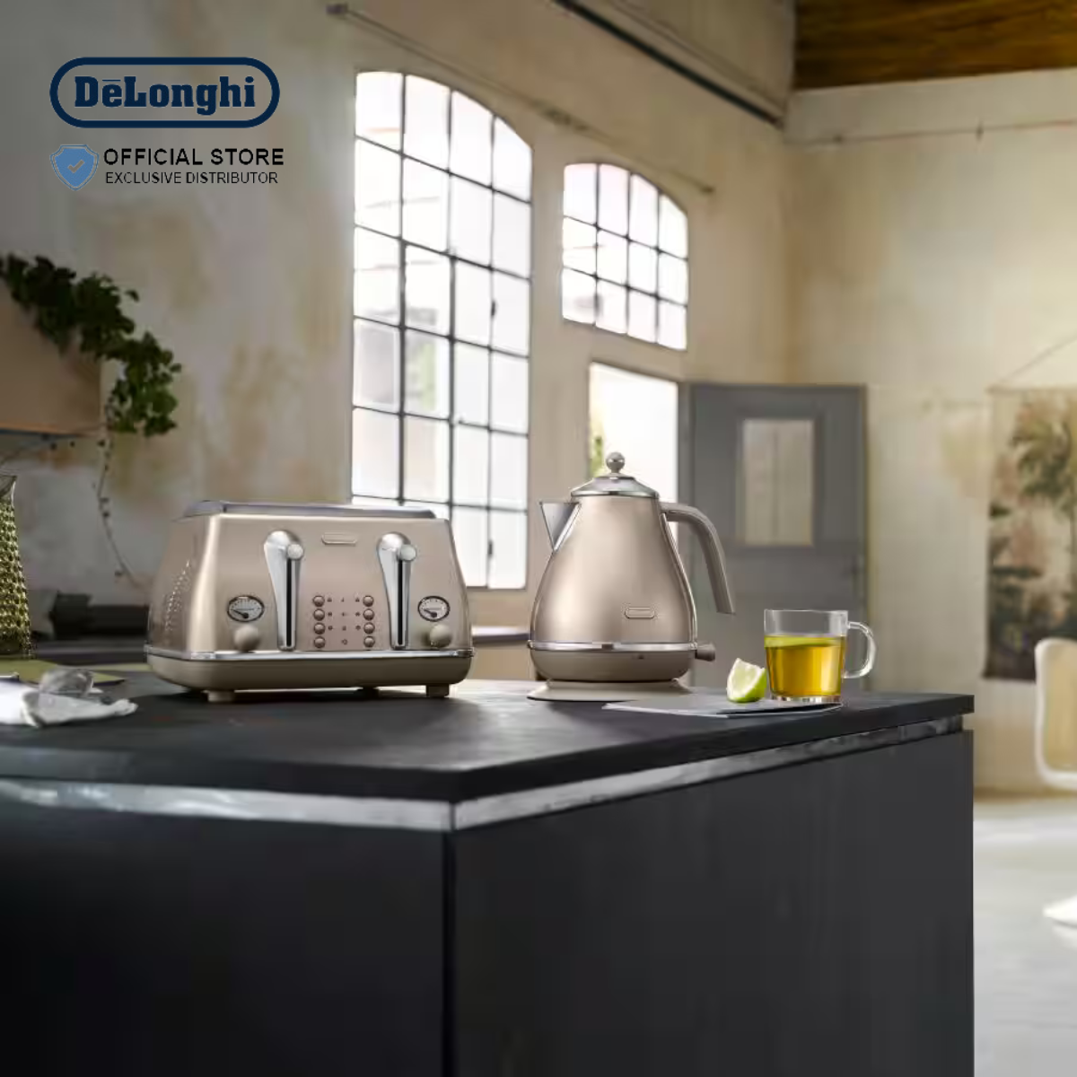 DeLonghi Icona Metallics Cordless Electric Kettle 1.7L - KBOT2001.BG