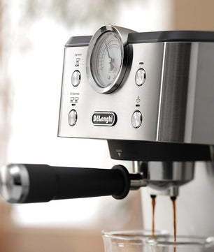 DeLonghi Linea Classic Manual Pump Espresso Coffee Machine EM450.M [NEW]